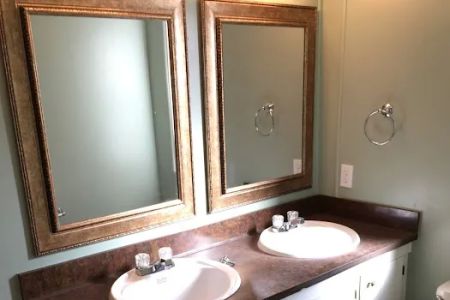 Oaks Landing Mobile Home Park