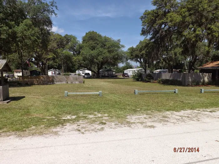 Oaks Landing Mobile Home Park 10