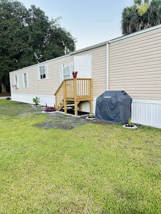 Silver Lake Oaks Mobile Home Community 8