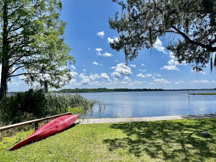 Inglis Lakeside RV Park 3