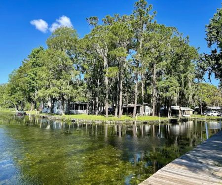 Inglis Lakeside RV Park