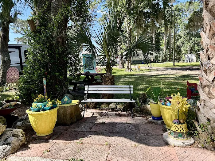 Inglis Lakeside RV Park 6