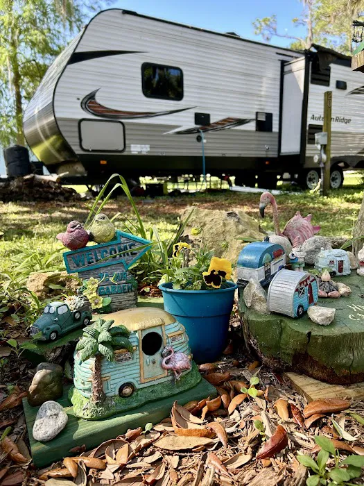 Inglis Lakeside RV Park 7