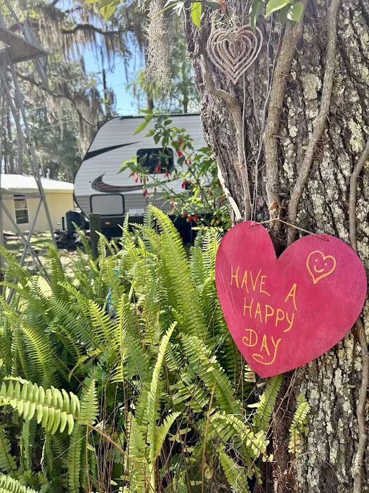 Inglis Lakeside RV Park 10