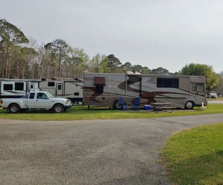 Parkwood Rv Park & Cottages