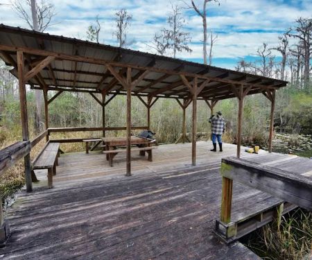 Minnies Lake Canoe Shelter