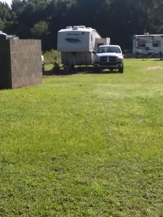 KB Country Camping LLC and RV Park 4