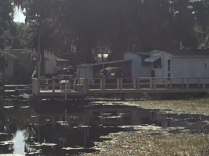 Leeson's Lakeshore MHC 6