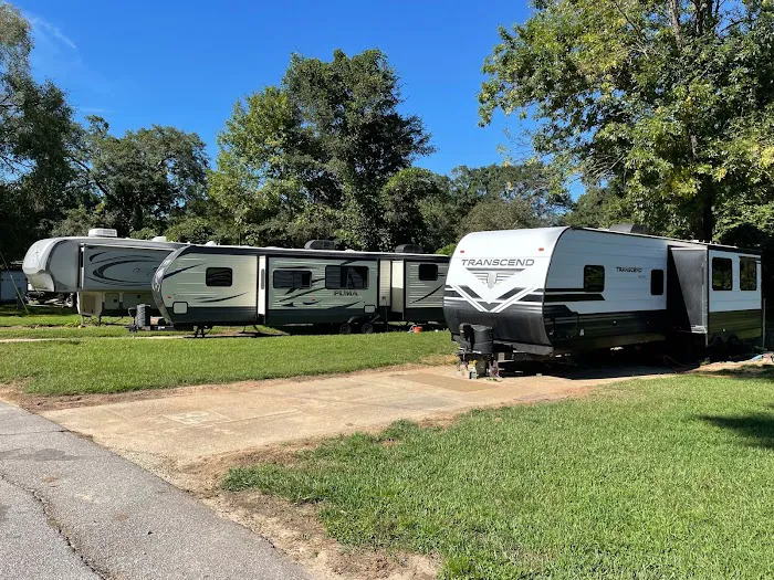 Riverside Estates Mobile Home & RV Park 6
