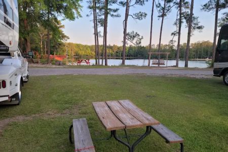 McIntosh Lake RV Park