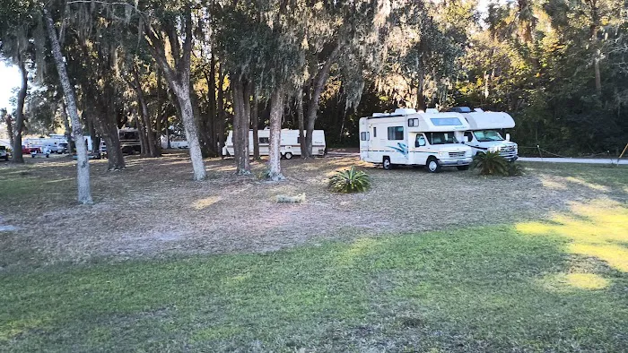 Edgewater Oaks Mobile Home Pk 4