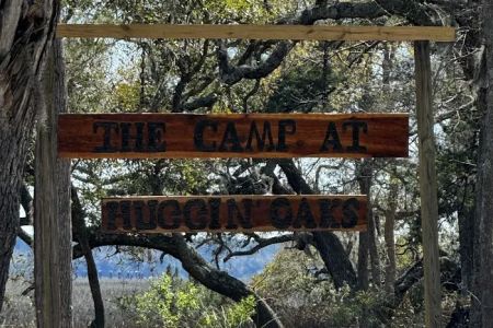 Huggin Oaks