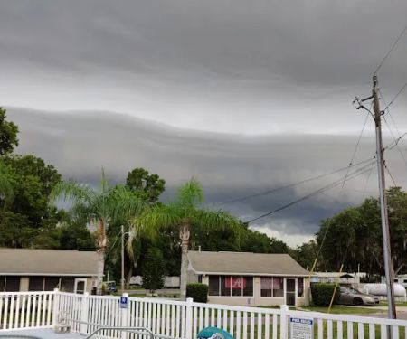 Lake Pan RV Village