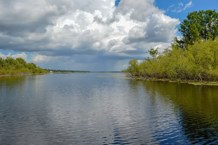 Lake Pan RV Village 9