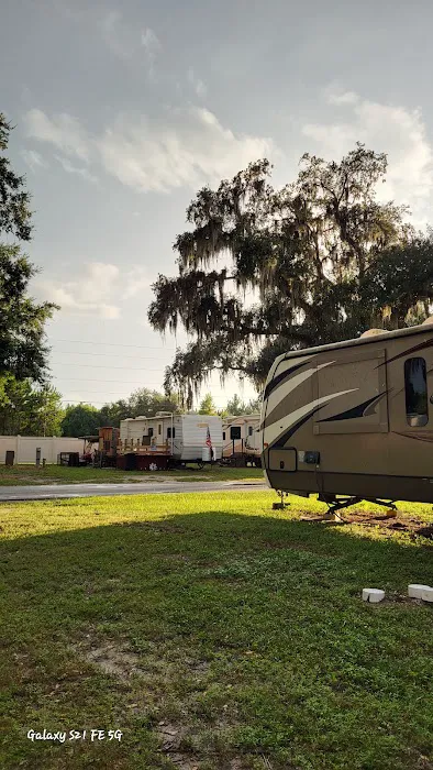 Lake Pan RV Village 7
