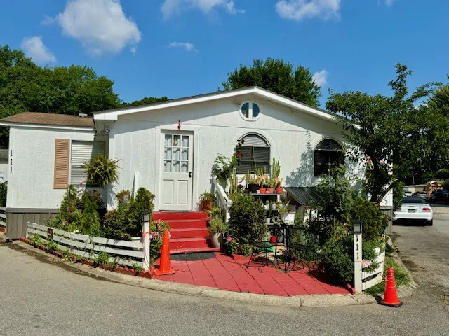 Central Mobile Home Village 6