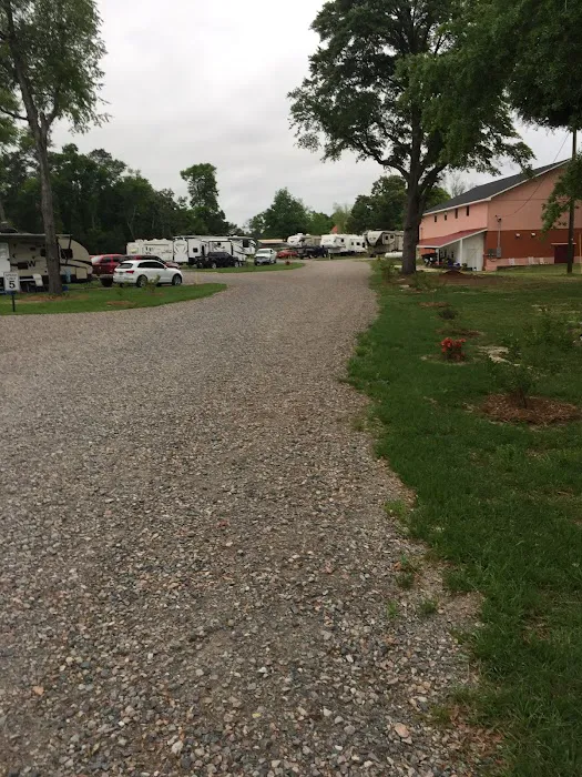 Whispering Oaks RV Park 5