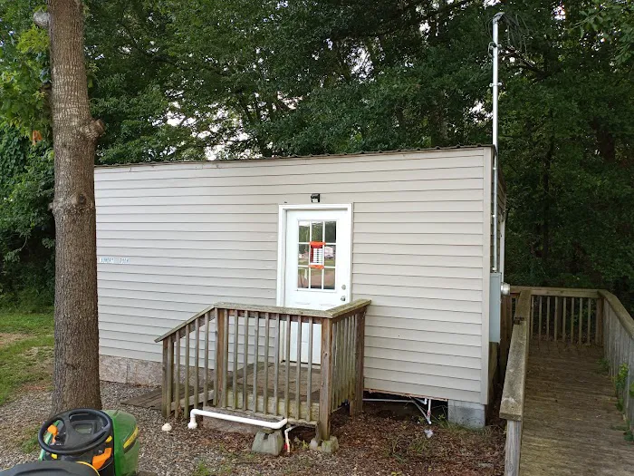 Country Court RV Park and Motel 1