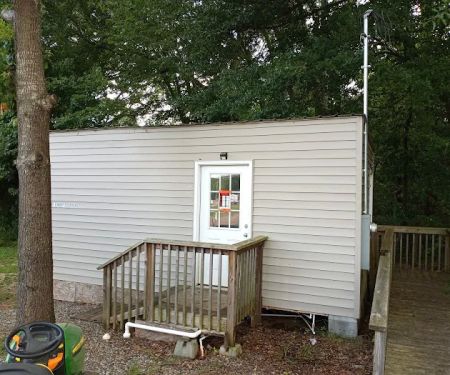 Country Court RV Park and Motel