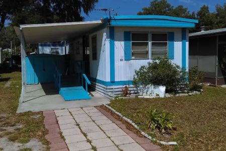 Bushnell Trailer Court