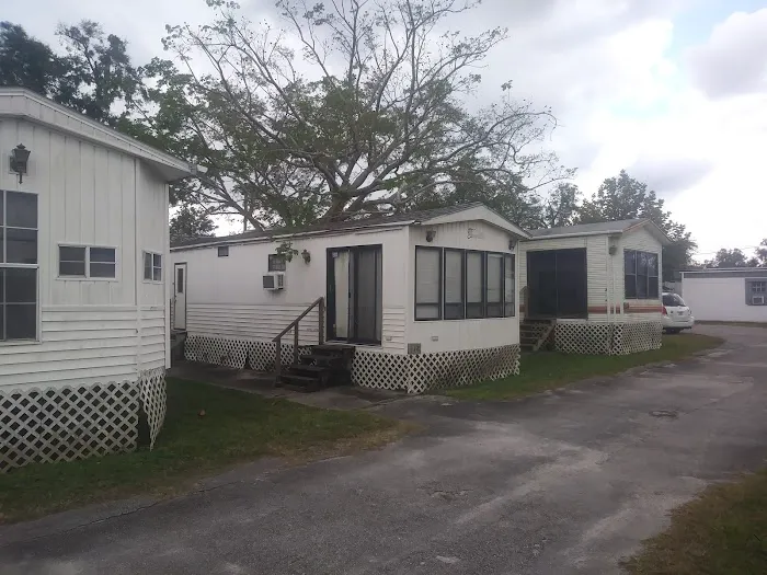 SHA-DE-LAND MOBILE HOME PARK 3