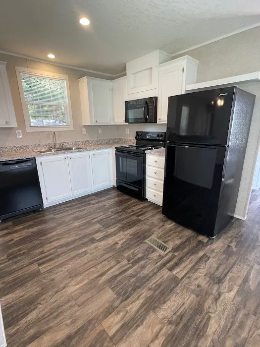 Logan's Crossing Manufactured Home Community 9