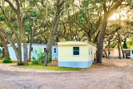 The HUB Leesburg - MH & RV Park