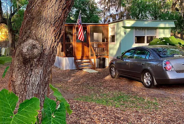 The HUB Leesburg - MH & RV Park 6