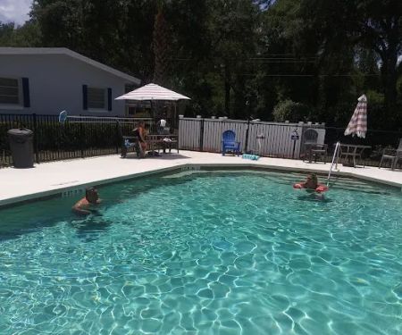 Land O' Lakes Mobile Home Community