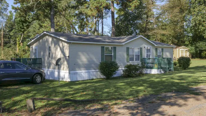 Lanier Mobile Home Community 9