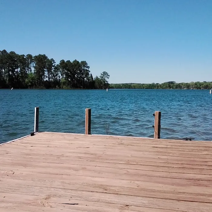 Hartwell Lakeside KOA Holiday 6