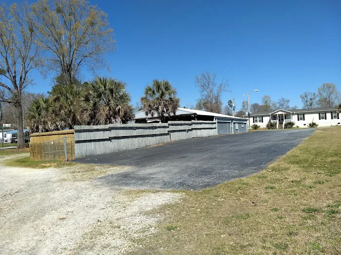 Lake View Camping & Game Room (Bar) 3