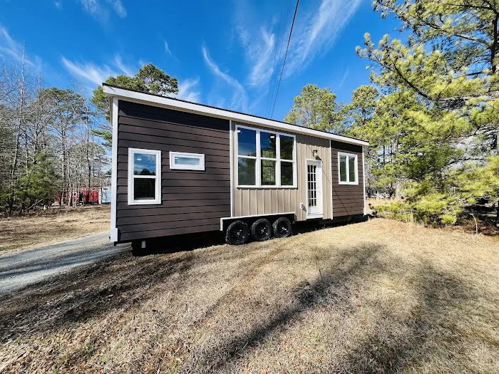 Hartwell Cove Resort 1