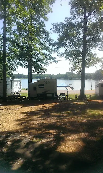 General Lee Marina & Campground 10