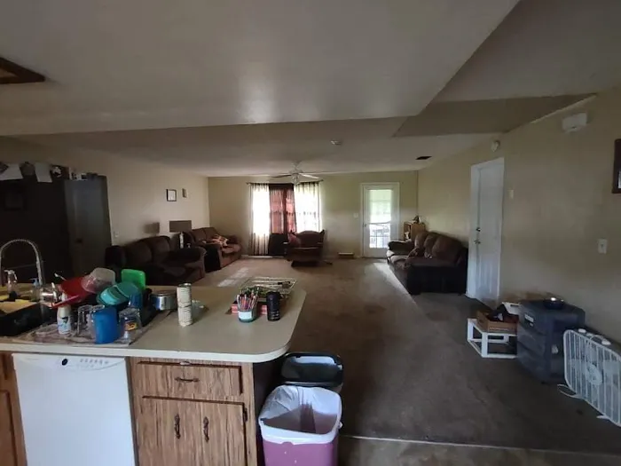 WE BUY Mobile HOMES WITH LAND CASH ANY CONDITION 5
