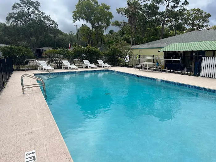 Gulf Breeze RV Park 8