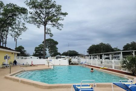 Encore Clerbrook RV & Golf Resort