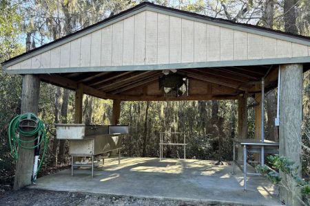 Tuck In De Wood Campgrounds