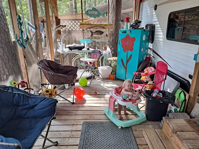 Lee's Cove RV Park 8