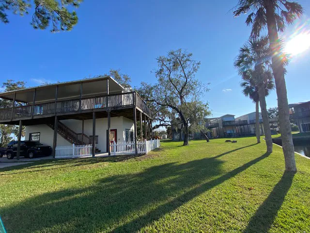 Hudson Springs 3