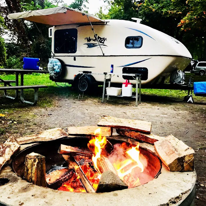 Snoozy II Campers 5