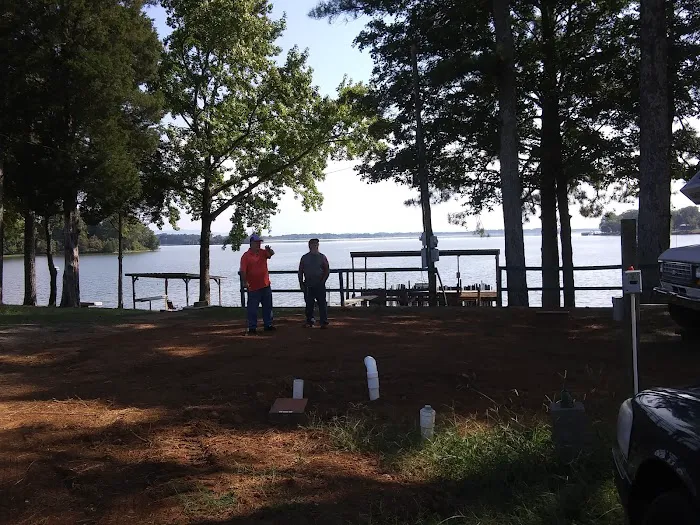 Biggs' 411 Waterfront Campground 1
