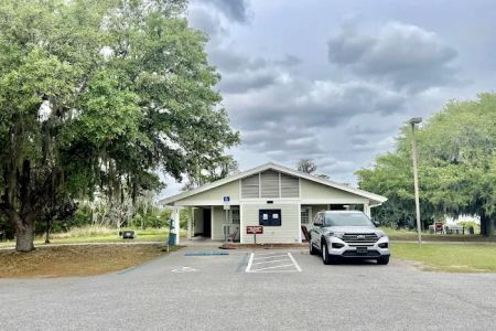 Tropic Breeze RV and Mobile Home Park