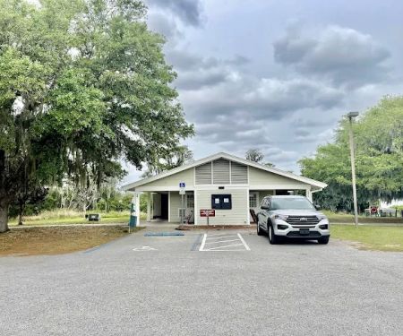 Tropic Breeze RV and Mobile Home Park