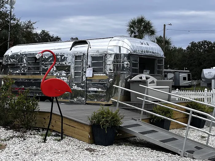 LITTLE FLAMINGO RV 5