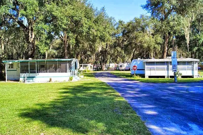 Lakeview Mobile Home & RV 4