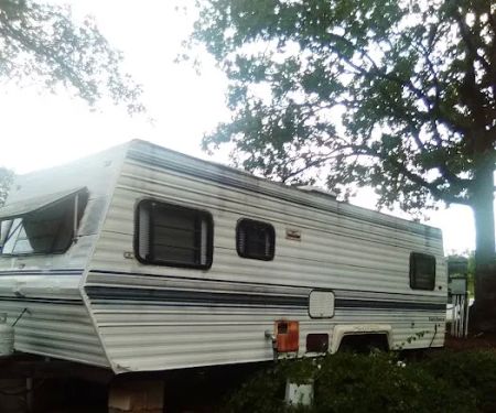 Under The Oaks Campground