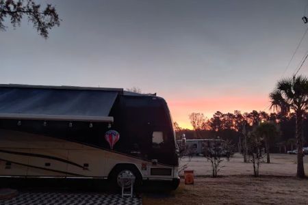 Carolina King Stop & Fish RV Park