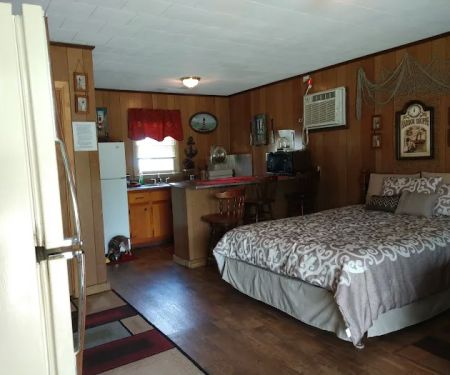 Mac's Camp Landing