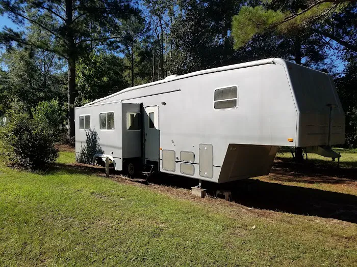 Silver Lake Mobile Home & RV Park 4